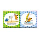 Links: "Ballspielen macht Spaß, ganz besonders im weichen Sand." Rechts: "Nun ist es Zeit für eine Abkühlung."

Illustration einer Maus beim Volleyball und Windsurfen.