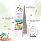 Kalender mit Spruch von Walther Rathenau: "Das Größte und Wunderbarste ist das Einfachste." Illustration: Drachen, Strand.