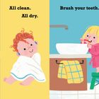 Links: „1, 2, 3, up!” Kind im weißen Bärentuch. Mitte: „All clean. All dry.” Kind mit Handtuch. Rechts: „Brush your teeth." Mädchen putzt Zähne.