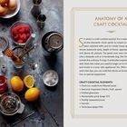 Text: "ANATOMY OF A CRAFT COCKTAIL", "CRAFT COCKTAIL ELEMENTS". Links diverse Cocktailzutaten, Werkzeuge und Früchte.