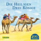 "Die Heiligen Drei Könige" in blauer Schrift. Drei Kamele mit Reitern in bunter Kleidung auf sandigem Boden.