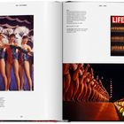 Texte: "LIFE - LET'S DANCE!", "1960s - 1970s", "THE ROCKETTES." 
Bilder zeigen Tänzerinnen in glamourösen Kostümen auf der Bühne und in Formation.