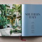 SOUTHERN ITALY. Catania: Palazzo Biscari. Naples: Palazzo Serra di Cassano, Palazzo Reale. Palermo: Palazzo Butera. Links ein grüner Innenhof.