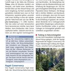 "Die Umgebung vom Mount Kenya" beschreibt eine Farm, Naturschutzgebiete und Trekking. Foto zeigt einen Wald mit einem Fluss.