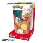 "Pokémon" oben, "400ml - 14 oz" unten. Illustrierter Becher in Verpackung, zeigt orangefarbenes, feuerspeiendes Wesen.