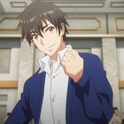 Keine sichtbaren Texte. Junge mit braunen Haaren und blauer Jacke in einem Raum, umgeben von anderen Personen. Anime-Stil.