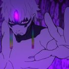 Eine düstere Figur mit dreiäugigem Stirnmal, maskenartiger Gesichtszeichnung und leuchtenden Ohrringen in lila Umgebung.