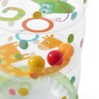 Bunte Illustration mit einer Giraffe, einem grünen Tier und drei bunten Bällen in einem durchsichtigen Behälter.