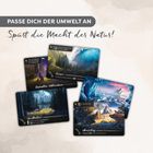 Texte: "PASSE DICH DER UMWELT AN", "Spürt die Macht der Natur!", Karten mit Landschaften: Tsunami, Radioaktiver Meteorschauer, Gewittersturm, Überflutung.
