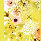 Bunte Blumenillustration: Gelbe, rosa, orange Blüten und grüne Blätter auf hellem Hintergrund. Lebhafte, künstlerische Gestaltung.