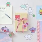 „To do list“: Check emails, Call Sarah, Grocery shopping, Clean the kitchen. Illustrationen von Tieren mit Herzen.