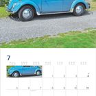 Kalender für Juli 2027 mit blauem klassischen Auto vor grünen Bäumen. Fête Nationale, FR am 14.