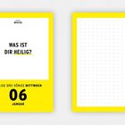 "Was ist dir heilig?" steht in der Mitte. Unten: "HEILIGE DREI KÖNIGE MITTWOCH 06 JANUAR". Gelber Rahmen umgibt das Design.