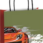 Illustration eines dynamischen, orangen Sportwagens auf grünem Hintergrund, weiße Rauchwolken im Reifenbereich.