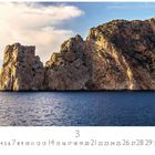 Text: "Cap Llentrisca", Zahlen 1-31, darunter "3", "CASARES EDITION". Ein felsiger Küstenabschnitt bei ruhiger See im Sonnenlicht.