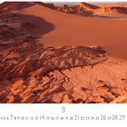 "Atacama Wüste" steht über einem Wüstenpanorama mit rötlichen Dünen. Unten sind Kalendertage und "CASARES EDITION".