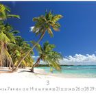 Cabo Frances Viejo. Zahlen 1-31. CASAES EDITION. Palmen neigen sich über weißen Sandstrand, türkisblaues Meer und blauer Himmel.