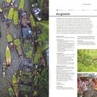 Titel: Bangladesh. Text beschreibt Kultur, Geografie und Sehenswürdigkeiten des Landes. Ein Luftbild zeigt Boote auf einem Fluss.