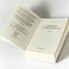 Titel: "Herbstvergessene - Roman" von Anja Jonuleit. Links sind Verlagsdetails und ein Logo sichtbar. Buch aufgeschlagen.