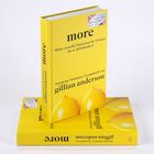 "more", "Mehr sexuelle Fantasien der Frauen im 21. Jahrhundert", "Anonyme Stimmen. Gesammelt von gillian anderson". Gelbes Buch mit Zitronenmotiv.