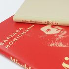 "Barbara Honigmann Mischka" in roter Schrift auf einem Buchcover, darunter ein Porträt.