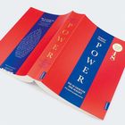 Roter Buchumschlag mit blauem Streifen: "POWER - Die 48 Gesetze der Macht" von Robert Greene.