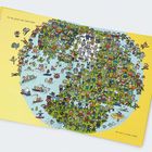 Texte: "Auf der ganzen Welt leben Kinder." "Die Welt ist voller Kinder." Illustration: Viele bunte, spielende Kinder.