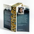 "DER KÖNIG IST TOT" beschreibt Spannungen nach Zeus' Ermordung. Rechts Text über Emily Bährs Interessen und Werke.