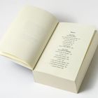 Inhalt mit Kapitelnummern und Seitenzahlen. Zwei Teile, beginnend mit "Jack brennt durch", endend mit "Buddy Paskins". Offenes Buch, weiße Seiten.