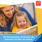 "Mit Ravensburger entdecken die Kleinsten die Welt der Bücher." Eine Frau und ein Kind schauen freudig in ein Buch.