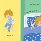 Texte: "Es ist schon spät." "Schlafi an." "Gute-Nacht-Kuss!" "Träum schön!" Illustration zeigt ein Kind beim Schlafengehen.
