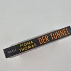 „Fiona Thomas Der Tunnel“ in orange und gelb auf schwarzem Buchrücken. Oben steht „Piper“ in Kleinbuchstaben.