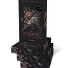 „Penelope Sky“, „The Carver“, „Er vergibt nicht“, „AB 18 JAHRE“. Dunkles Cover mit floralen Elementen.