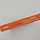 Buchtitel "Wenn das Glück in Blättern raschelt" von Gitta Edelmann. Der Buchrücken ist orange mit herbstlichem Motiv.