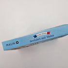 Der Buchrücken zeigt "Guirec Soudée" und "Seefahrt mit Huhn" auf blauem Hintergrund. Links steht "Malik" mit Sternlogo.