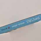 Der Buchrücken zeigt: "Vincent Goymann - Segeljungs". Oben links steht "Malik". Der Hintergrund ist blau.