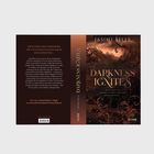 "Zwischen zwei Männern, die gegensätzlicher kaum sein könnten ... DARKNESS IGNITES. Jasimi Belle. Cover zeigt Berge in dunklen Tönen."