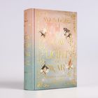 "A Vow of Light and War: Element Academy" steht auf einem Buch, verziert mit Blumenmustern und einem Schwert.