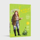 "fangirl" steht in Gelb auf grünem Hintergrund. Eine junge Frau mit Schirm, rotem Haar, braunem Mantel und zerrissenen Jeans.