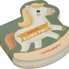 "Hallo, kleines Pony!", "Rasselt beim Schaukeln". Ein weißes Schaukelpony mit gelber Mähne auf grünem Hintergrund.