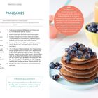 "REZEPT: Pancakes mit Heidelbeeren; links Zutatenliste, rechts Pancakes mit Heidelbeeren und Tipp-Text."