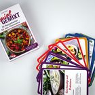 "Genial gemixt" und "55 Rezeptkarten für den Thermomix" auf einer Box; daneben bunte Rezeptkarten mit Essensfotos.
