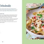 "Bärlauchnudeln" Rezept mit Zutaten und Zubereitung. Bild zeigt Pasta mit cremiger Sauce, Tomaten und Kräutern.