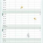 Kalenderseite für März. Termine, Feiertage und Mondphasen. Illustration: heulender Wolf vor Bäumen und Pilze.