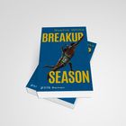 Der Umschlag zeigt: "Sophie White, BREAKUP SEASON". Zwei Menschen in Badebekleidung springen in einem minimalistischen Stil.