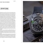 „THE DEEP-TIME EXPLORERS“, „URWERK“. Links: Text über Uhrenherstellung, rechts: Detailfoto einer modernen, komplexen Uhr.