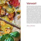 Vorwort: Der Text beschreibt die Idee eines kulinarischen Notizbuchs mit einfachen Rezepten zur Wochenplanung. Links sind Tomaten auf einer Tarte.
