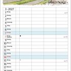 Kalender für März 2027. Oben eine Illustration: Zwei Kühe sprechen über Schulweg und Essen.