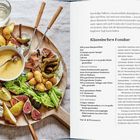 “Kuschelige Pullover” bis “Kupfertopf warm halten.” Rechts: Rezept für klassisches Fondue. Links: Präsentation auf Teller.