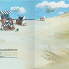 Text über eine Figur namens Kringel und Vermissen. Illustration zeigt Strandkörbe am Sandstrand mit Meer, Himmel und Möwen.